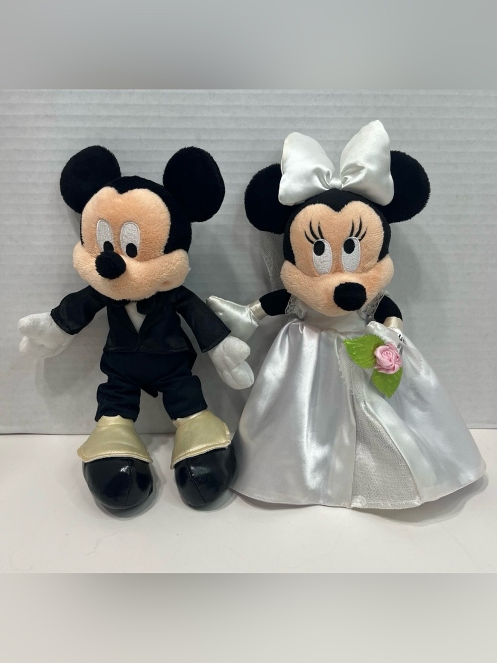 DISNEY PARKS Mickey and Minnie Mouse wedding plush stuffed animals bride groom